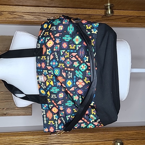 LuLaRoe travel bag multi color - Picture 1 of 7